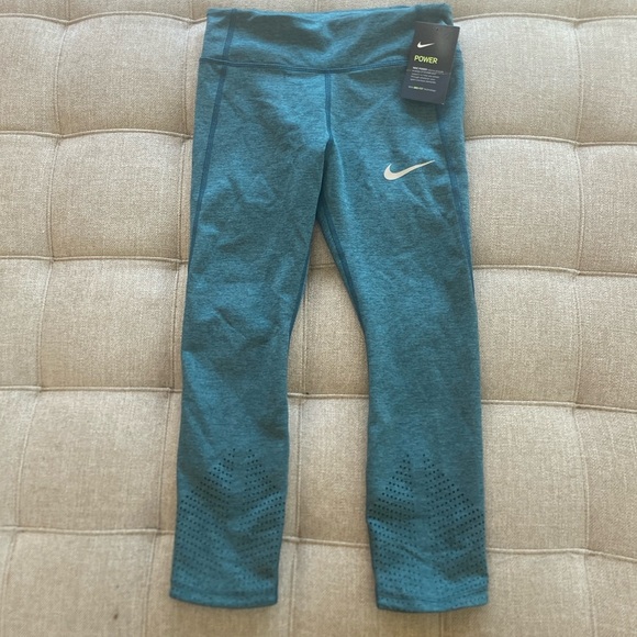 NWT Nike Epic Luxe Crop Leggings - Picture 4 of 11
